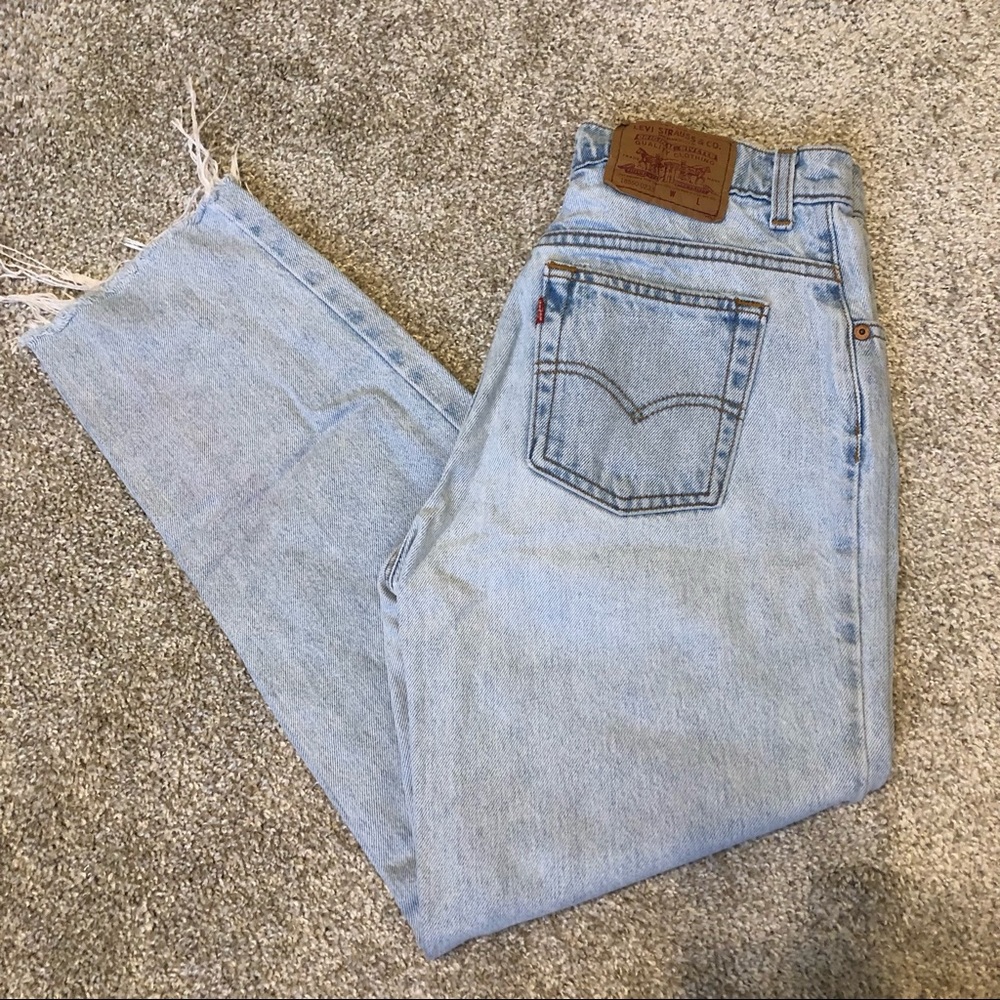 Vintage Levi’s 550 Light Wash Raw Edge Jeans Sz 11